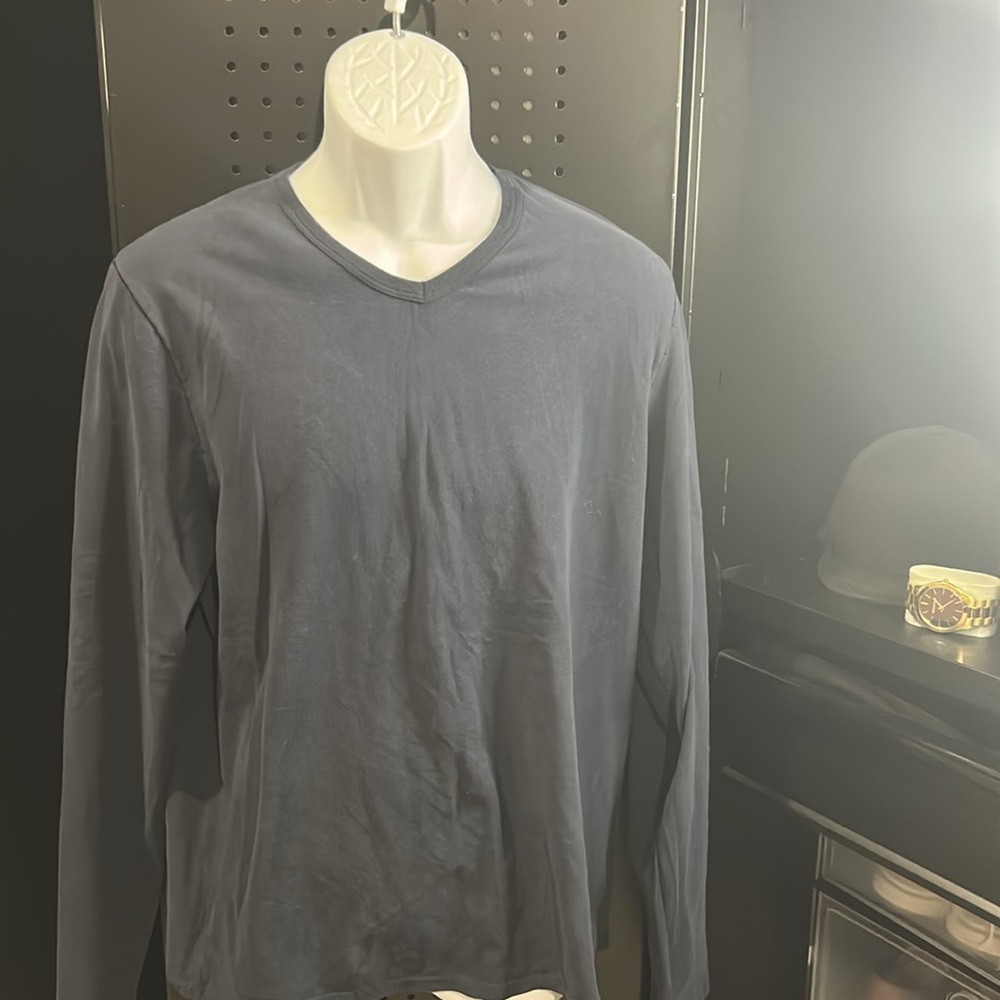 Threads 4 Thought navy long sleeve v-neck tee (EUC)